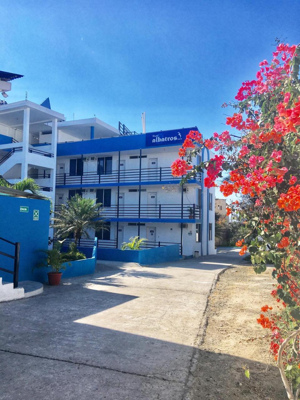 Hostal Albatros Manta Exteriör bild